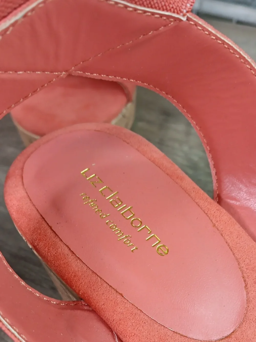 Liz Claiborne Refined Comfort 8.5M Peach Leather Wedges Summer Vibes Wedding